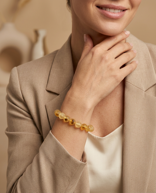 Matte amber bracelet "Black boulders"