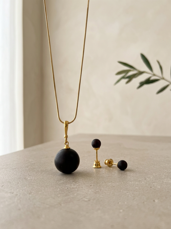 Gintaro rinkinys - pakabukas ir vinukai