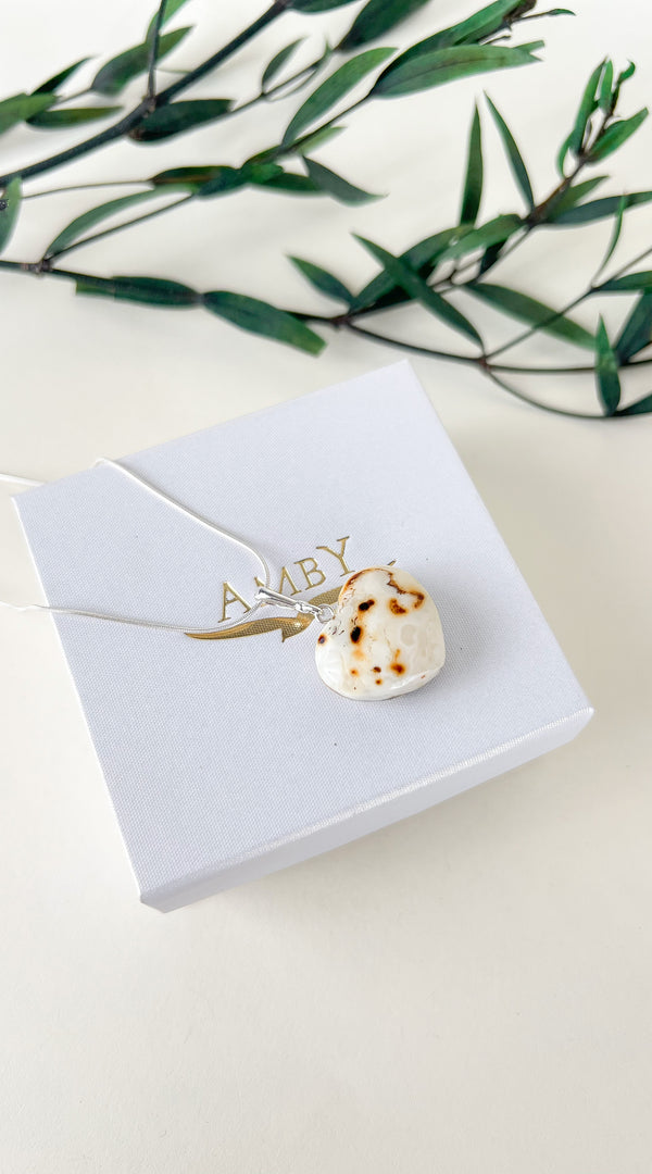 Gintaro širdis, sidabras 925 "Meilė sau"