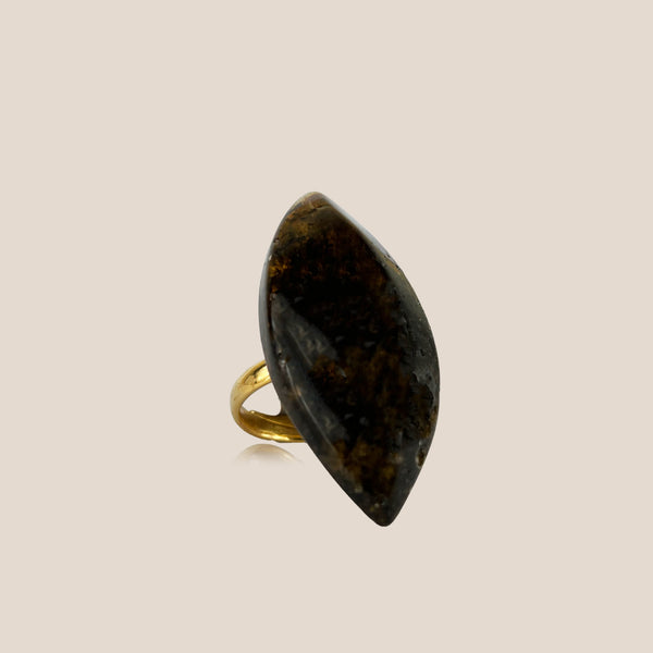 Juodo gintaro žiedas, auksuotas sidabras 925 "Juodasis lapelis"