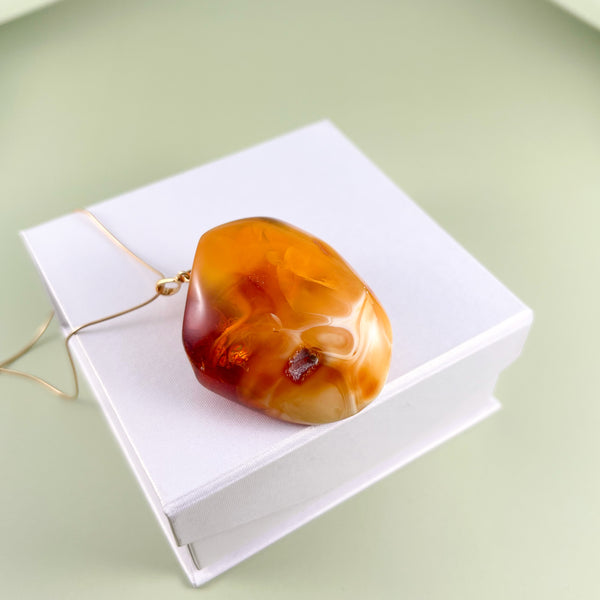 Gintarinis pakabukas, auksuotas sidabras 925 "Baltijos grynuolis"