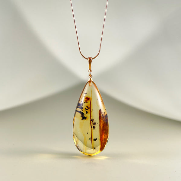 Gintarinis pakabukas, auksuotas sidabras 925 "Gintaro siela"