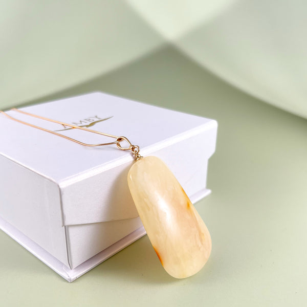 Gintarinis pakabukas, auksuotas sidabras 925 "Melnragė"