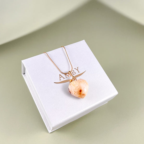 Gintaro širdis, auksuotas sidabras 925 "Balta meilė"