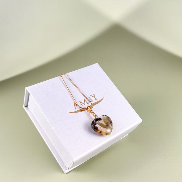 Gintaro širdis, auksuotas sidabras 925 "Amazonė"