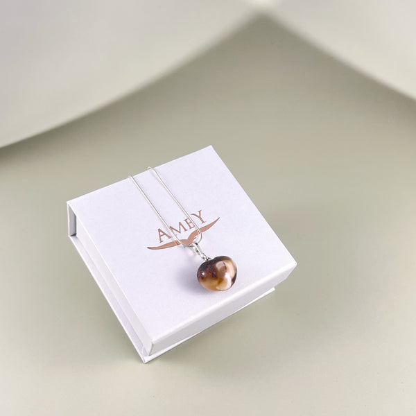 Gintaro širdis, sidabras 925 "Bangelė"