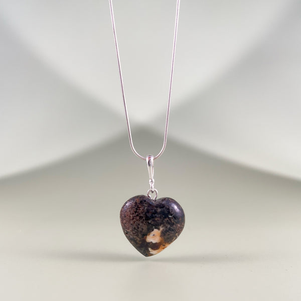 Gintaro širdis, sidabras 925 "Šviesa"