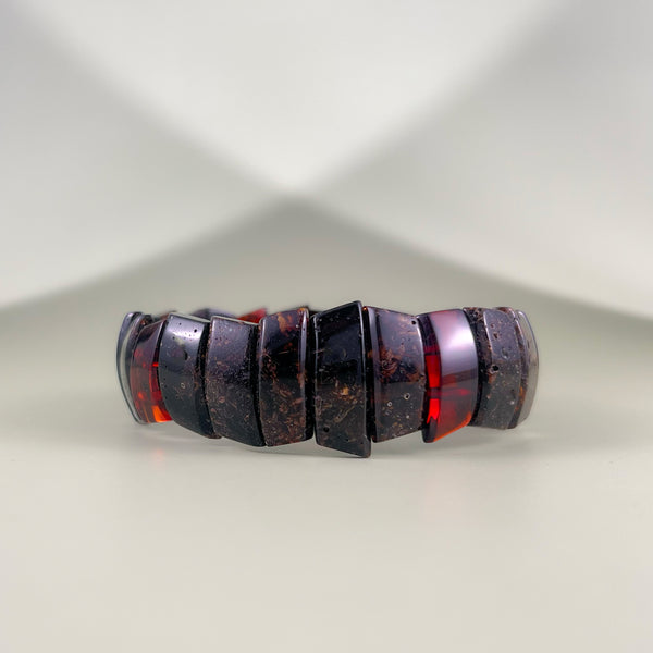 Gintaro apyrankė "Bordo akcentas"