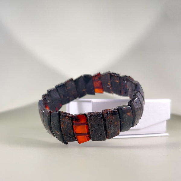 Gintaro apyrankė "Bordo akcentas"