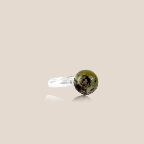 Gintaro žiedas,  sidabras 925 "Gintaro margumas"