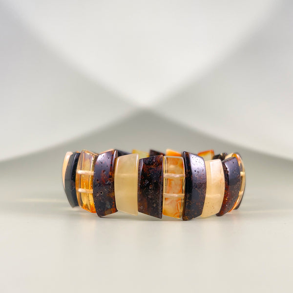 Gintaro apyrankė "Marguolė"