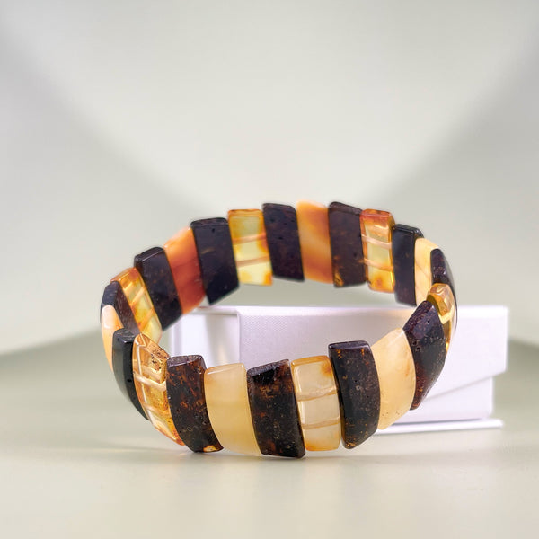 Gintaro apyrankė "Marguolė"