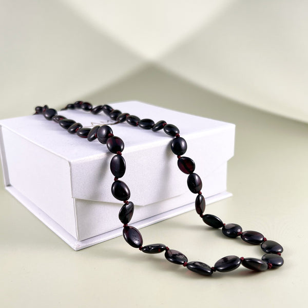 Gintaro vėrinys 49cm "Juoda pupa"