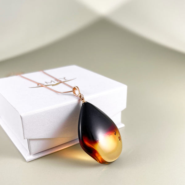 Gintarinis pakabukas, auksuotas sidabras 925 "Cherry Lašelis"