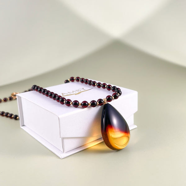 Juodas gintaro vėrinys 52cm, auksuotas sidabras 925 "Cherry drop"