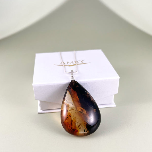 Gintaro pakabukas, sidabras 925 "Gelmės"