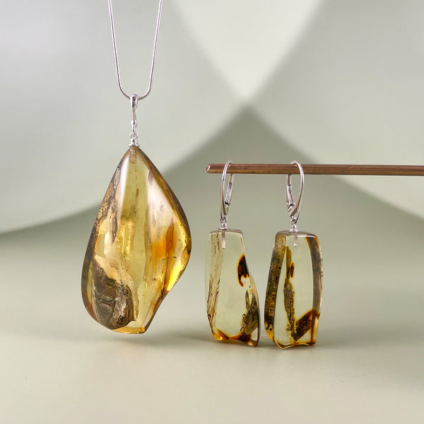 Gintaro rinkinys, sidabras 925 "Liepaitė"