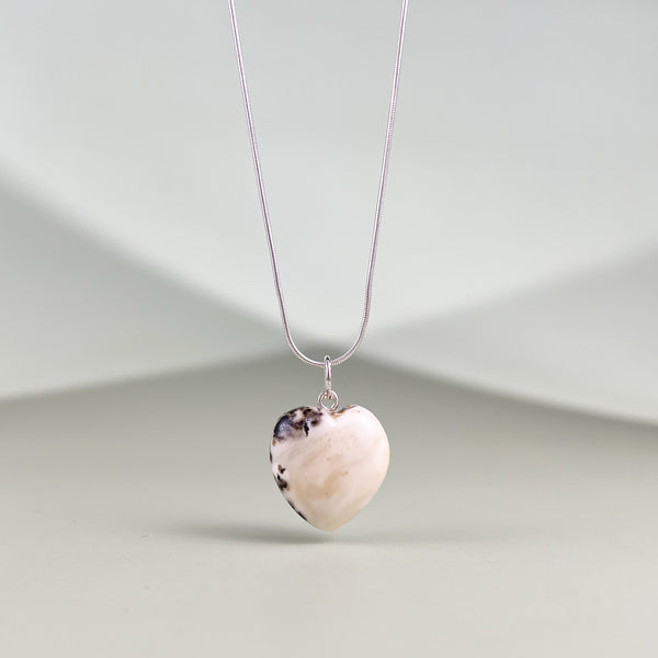 Gintaro širdis, sidabras 925 "Balta širdis"