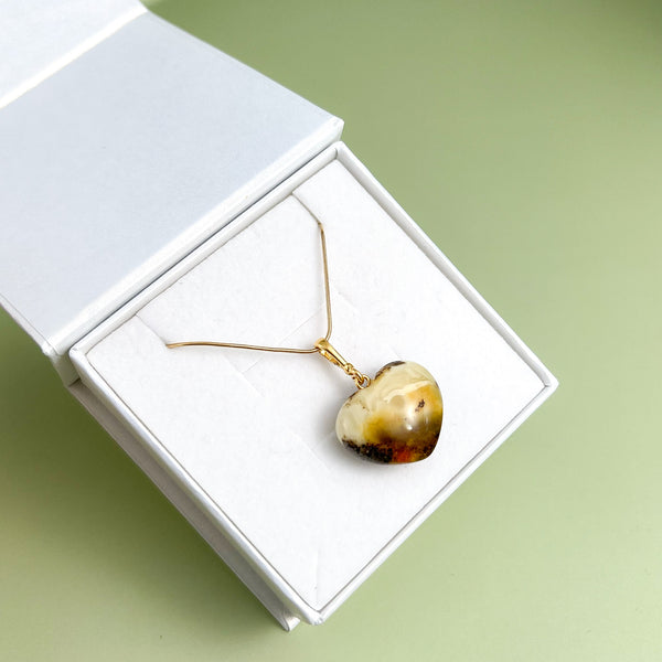 Gintaro širdis, auksuotas sidabras 925 "Apkabinimas"