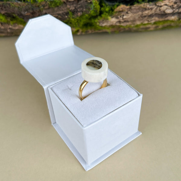 Elnio rago žiedas su gintaru, auksuotas sidabras 925 "Elnaitė"