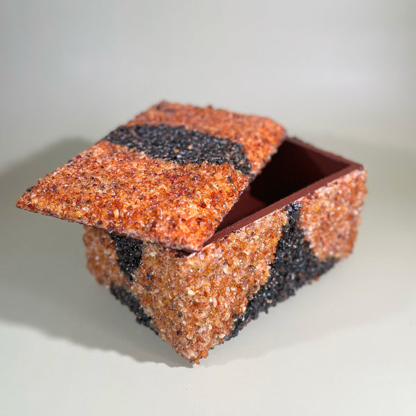 Gintaro dėžutė papuošalams iš medžio su Baltijos gintaru "Laisvė"