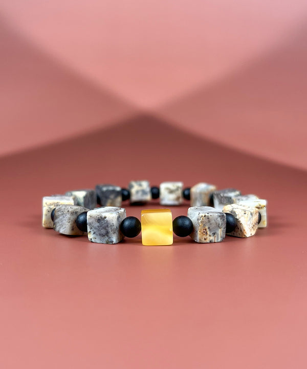 Gintaro apyrankė "Saulės kuba"