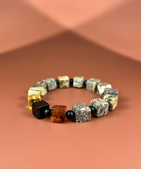 Gintaro apyrankė "Triguba galia"