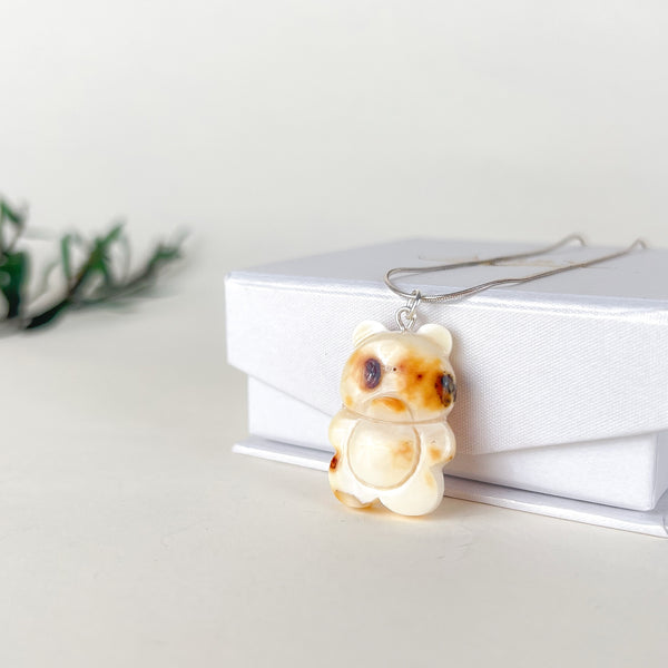 Gintaro pakabukas, sidabras 925 "Tylus stebėtojas"