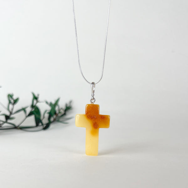 Geltonas gintaro kryželis , sidabras 925 "Ramybė"