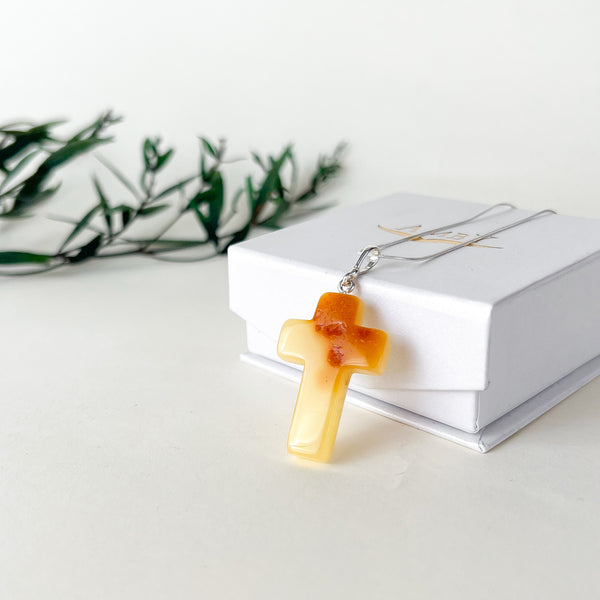 Geltonas gintaro kryželis , sidabras 925 "Ramybė"