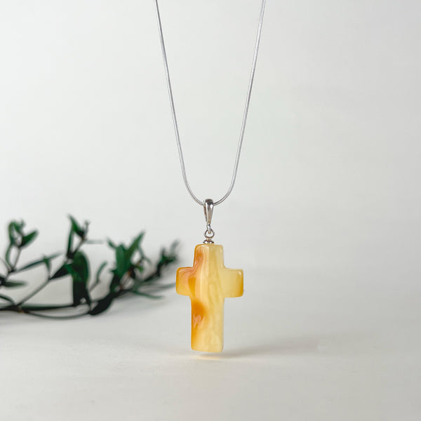 Geltonas gintaro kryželis , sidabras 925 "Palaima"