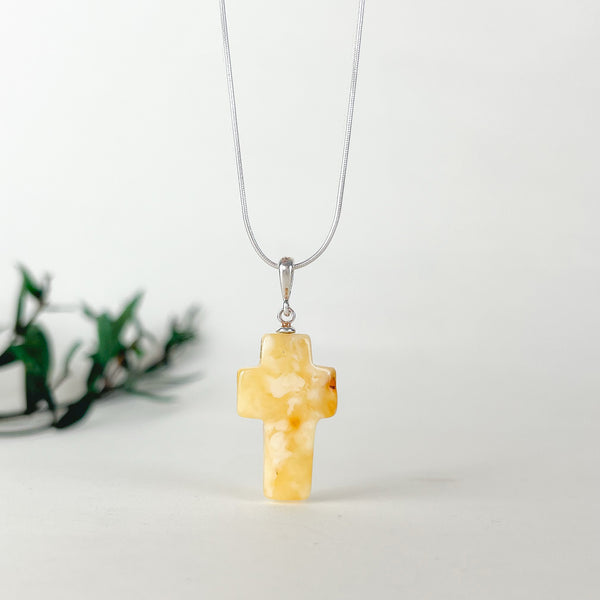 Geltonas gintaro kryželis , sidabras 925 "Margas"