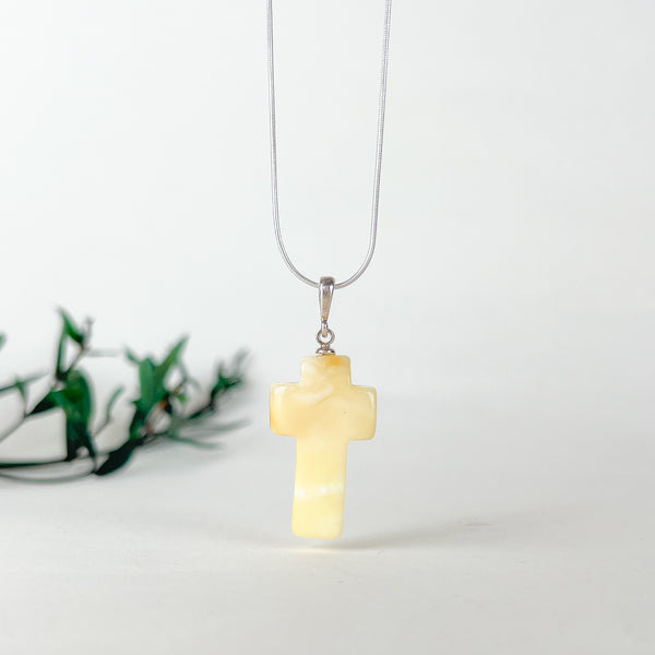 Geltonas gintaro kryželis , sidabras 925 "Baltas"