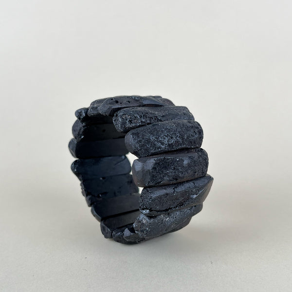 Juodo gintaro apyranke vyrams