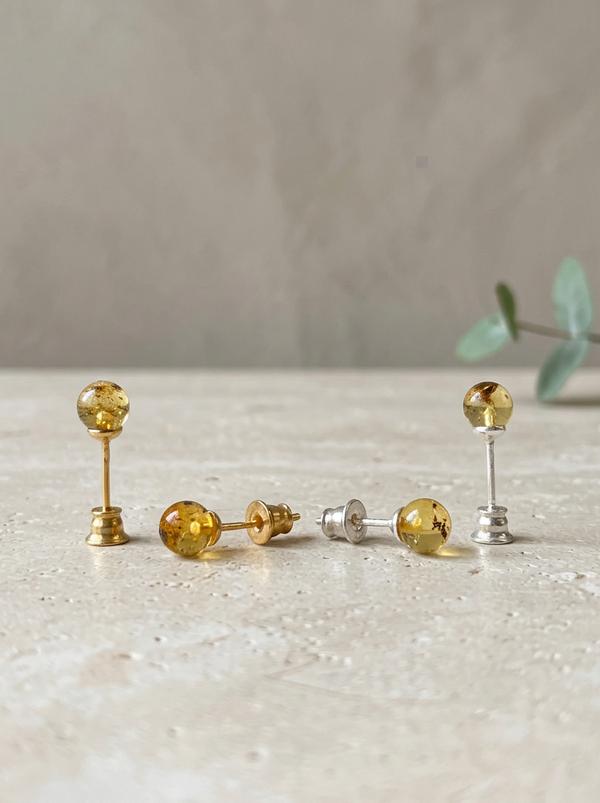 Samaniniai gintaro vinukai