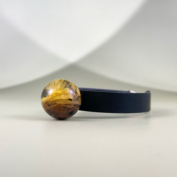 Gintaro apyrankė su oda "Žemės spalva"