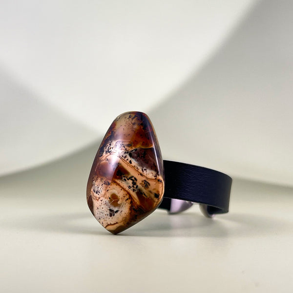 Gintaro apyrankė su oda "Gintaro auksas"