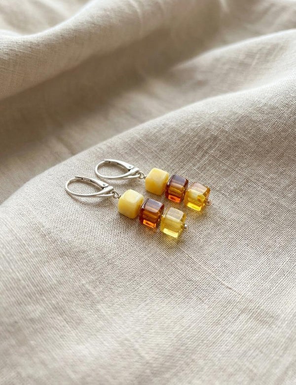 Gintaro auskarai, sidabras 925 "Tyli elegancija"