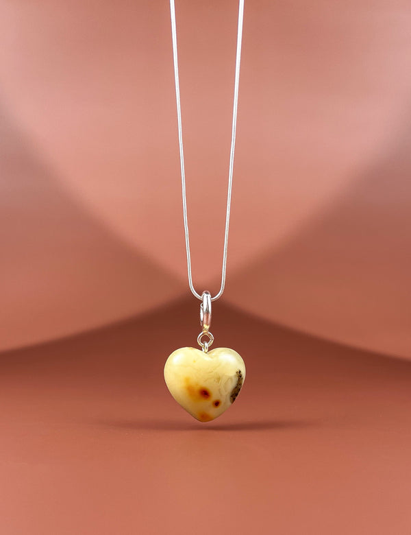 Gintaro širdis, sidabras 925 "Saulės bučinys"