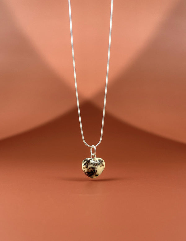 Gintaro širdis, sidabras 925 "Nerūpestinga"