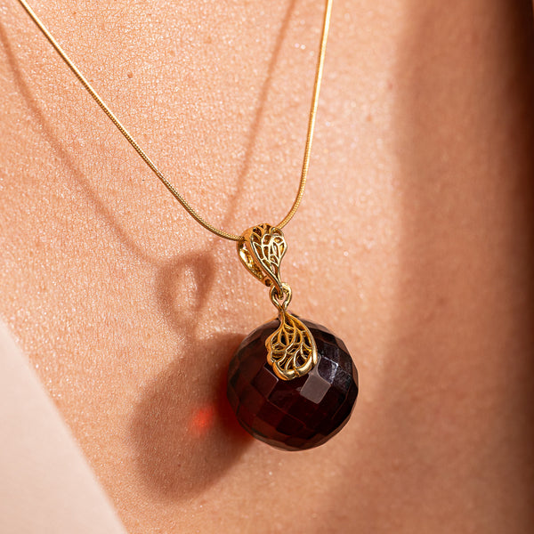 Gintarinis pakabukas, auksuotas sidabras 925 "Amžina prabanga"